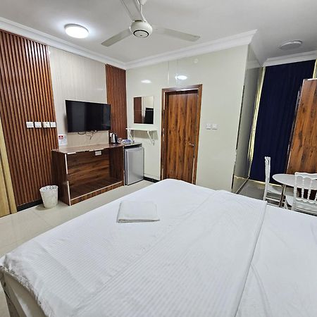 Al Rayyan Hotel Apartments Muscat Seeb Bagian luar foto