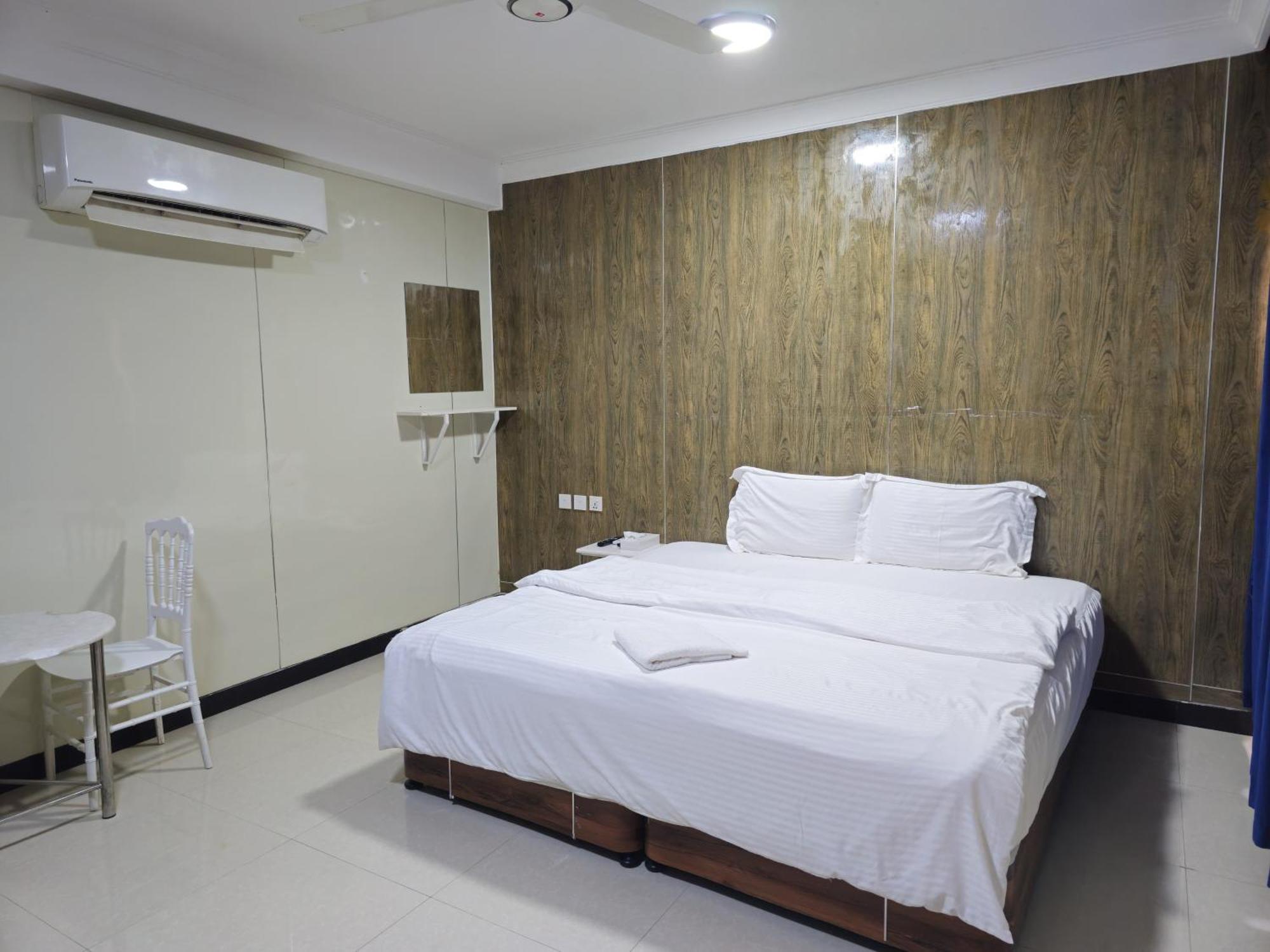 Al Rayyan Hotel Apartments Muscat Seeb Bagian luar foto
